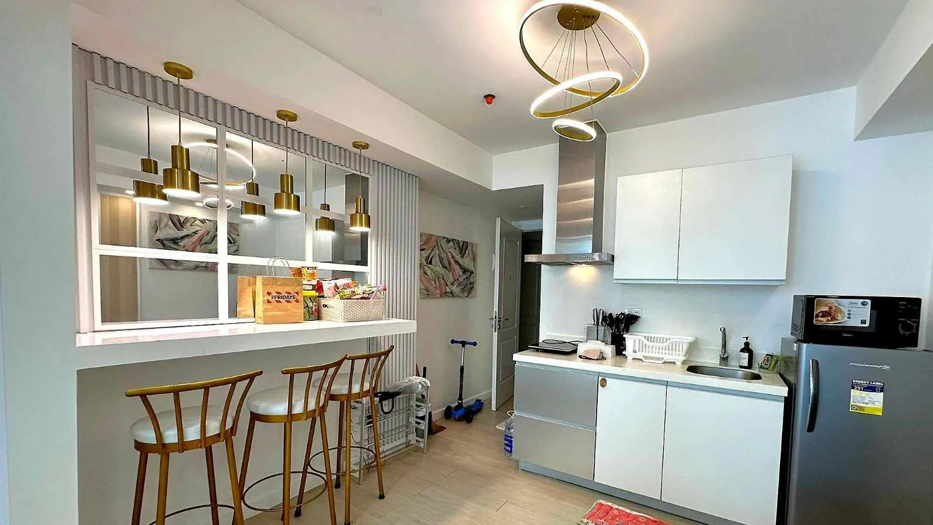 Azure Paranaque Staycation By The Lush - Bahamas Paranaque City