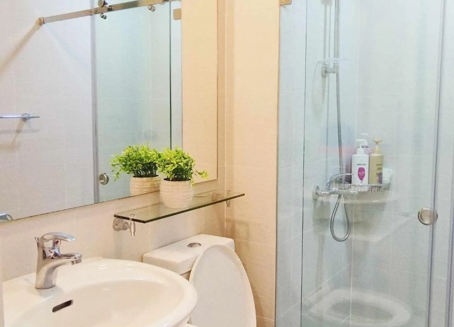 Azure Paranaque Staycation By The Lush - Bahamas Paranaque City Hotel
